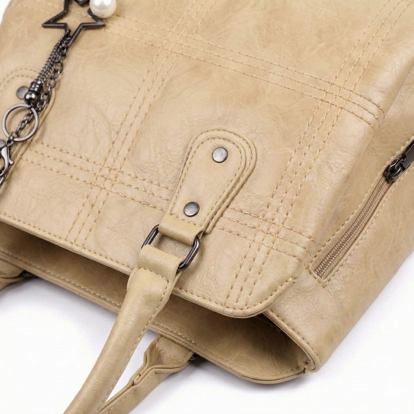 شنطة هاند جلد إيطالي بيج مقاس 30×25